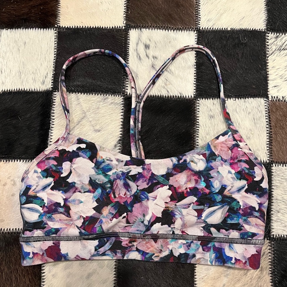 Lululemon Flow Y Bra *Light Support A/C Cups